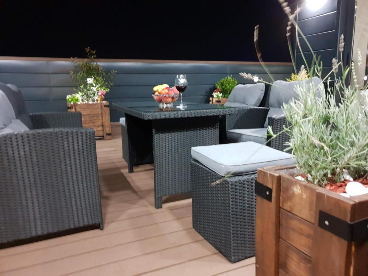 Penthouse Lux *